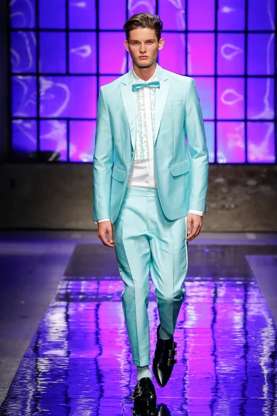 Look 53